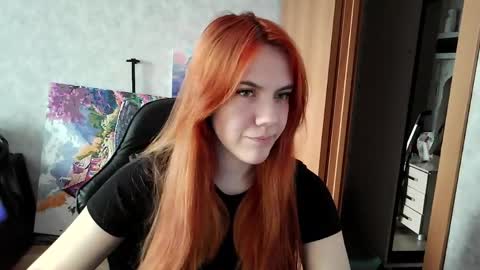 ember__fox online show from March 28, 8:25 am