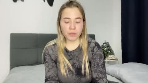 alice online show from December 28, 3:04 pm