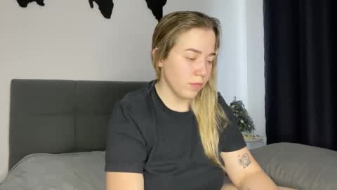 alice online show from December 29, 12:45 pm