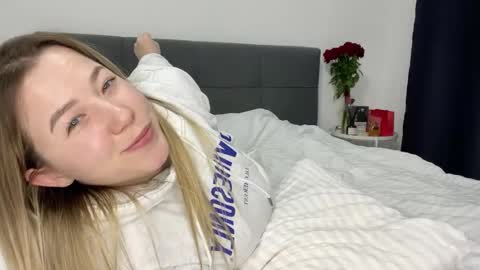 alice online show from February 12, 10:15 pm