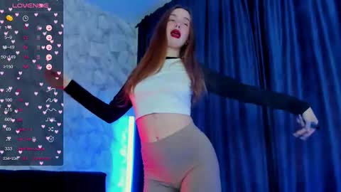 Snapshot of ember_void chatting on November 26, 12:06 pm Ember online show from November 26, 12:06 pm