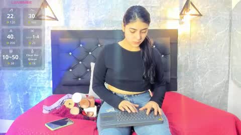 Ember Hodson online show from September 14, 10:58 am