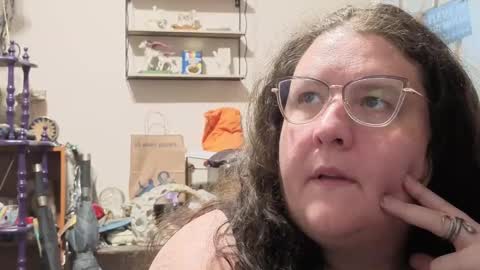 Emberlyn Nix online show from September 9, 4:45 am