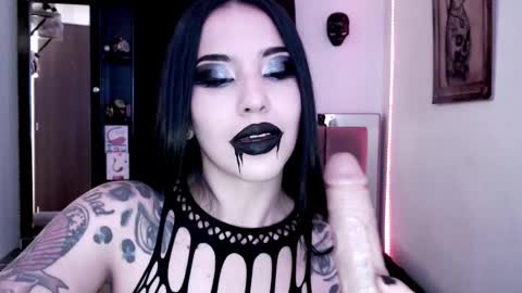 Emerald Black online show from December 4, 5:38 am