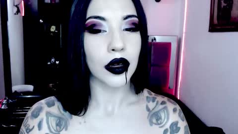 Emerald Black online show from November 14, 6:12 am