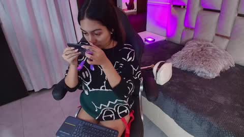 Emily  online show from January 4, 4:01 am
