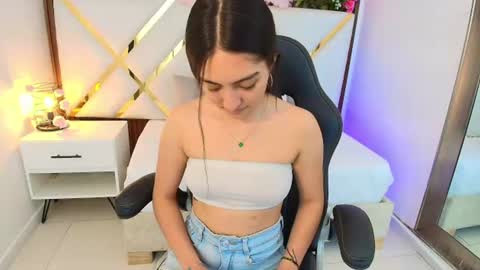 Emily  online show from July 30, 8:13 am