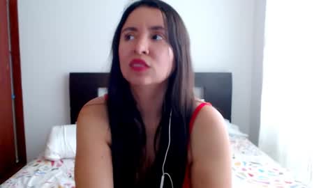 Snapshot of emely_sexx chatting on October 2, 6:04 pm emely_sexx online show from October 2, 6:04 pm