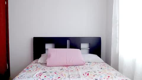 Snapshot of emely_sexx chatting on November 3, 5:36 pm emely_sexx online show from November 3, 5:36 pm