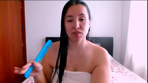 Snapshot of emely_sexx chatting on January 8, 2:52 pm emely_sexx online show from January 8, 2:52 pm