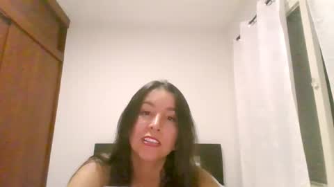 emely_sexx online show from February 27, 12:10 am