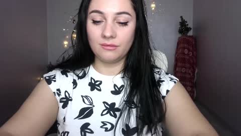 Emely online show from January 5, 11:33 pm