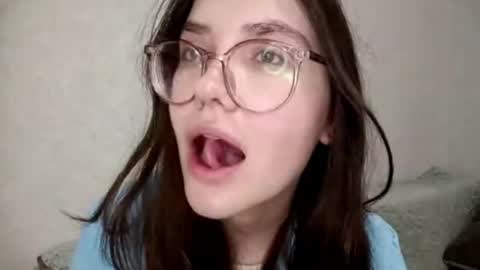 Stacy online show from October 13, 2:28 pm