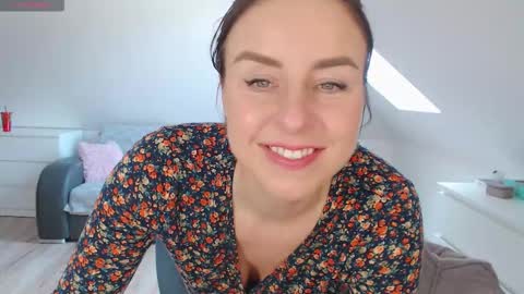 Snapshot of emerald_kittycat chatting on March 13, 12:12 pm just me online show from March 13, 12:12 pm