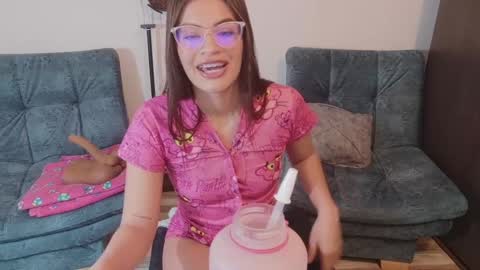 Snapshot of emerald_sparkles chatting on October 10, 5:39 am sabrina online show from October 10, 5:39 am