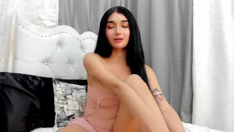 Emerald online show from December 9, 9:58 pm