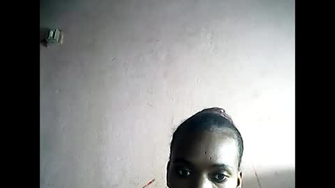 Snapshot of emerence9794 chatting on March 18, 7:06 pm Emerence9794 online show from March 18, 7:06 pm