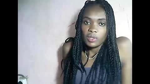 Snapshot of emerence9794 chatting on March 25, 10:21 am Emerence9794 online show from March 25, 10:21 am