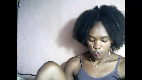 Snapshot of emerence9794 chatting on March 28, 10:15 am Emerence9794 online show from March 28, 10:15 am