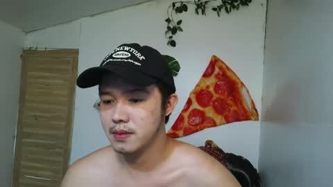 emersontwinks online show from April 24, 9:01 am