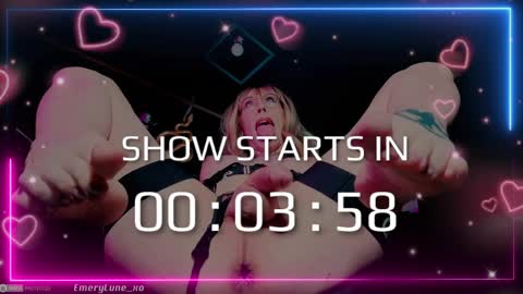 Snapshot of emerylune_xo chatting on April 2, 5:38 am Emery Lune online show from April 2, 5:38 am