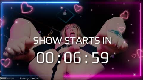 Snapshot of emerylune_xo chatting on April 5, 4:20 am Emery Lune online show from April 5, 4:20 am