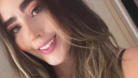 emi_royse online show from March 5, 10:32 pm