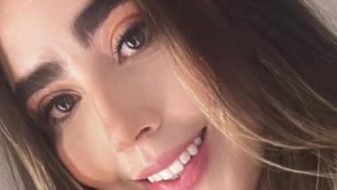 emi_royse online show from October 24, 4:47 pm