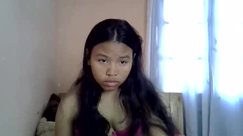 Snapshot of emiehottie chatting on May 31, 6:21 am Ami online show from May 31, 6:21 am