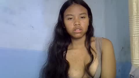 Snapshot of emiehottie chatting on June 6, 12:21 pm Ami online show from June 6, 12:21 pm