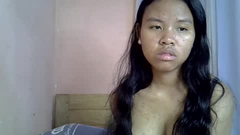 Snapshot of emiehottie chatting on June 13, 9:24 pm Ami online show from June 13, 9:24 pm