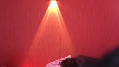 Emilia Gomez online show from November 13, 1:32 pm