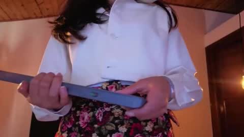 Emilia Gomez online show from November 17, 6:35 pm