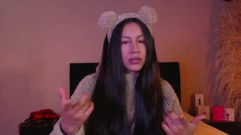Emilia Gomez online show from June 29, 2:51 am