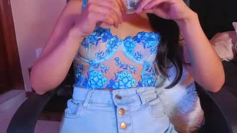 Emilia Gomez online show from July 31, 3:39 am