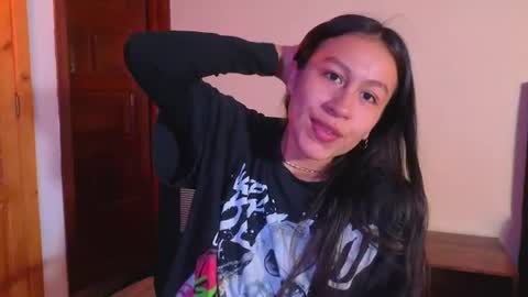 Emilia Gomez online show from August 3, 2:21 am