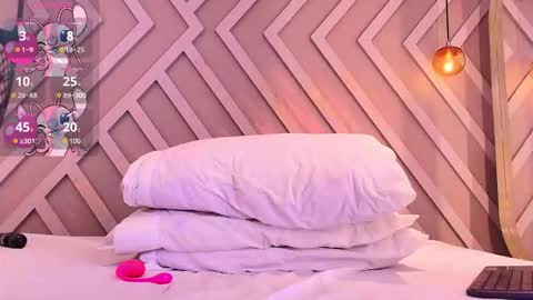 Emily online show from November 30, 11:47 am