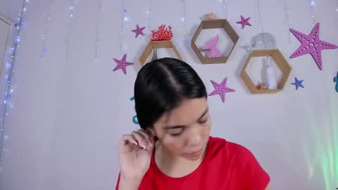 Snapshot of emiily_parkerr chatting on February 22, 2:50 am Emily online show from February 22, 2:50 am
