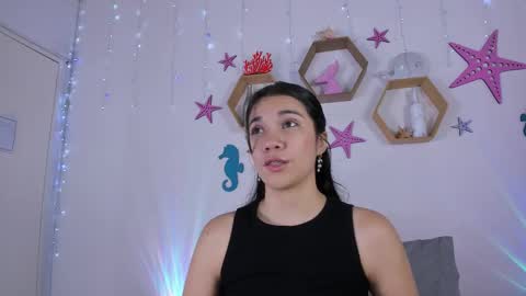 Snapshot of emiily_parkerr chatting on February 27, 3:04 am Emily online show from February 27, 3:04 am