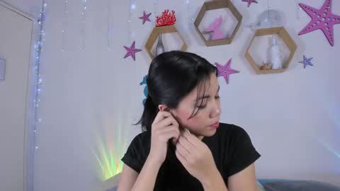 Snapshot of emiily_parkerr chatting on March 6, 3:02 am Emily online show from March 6, 3:02 am