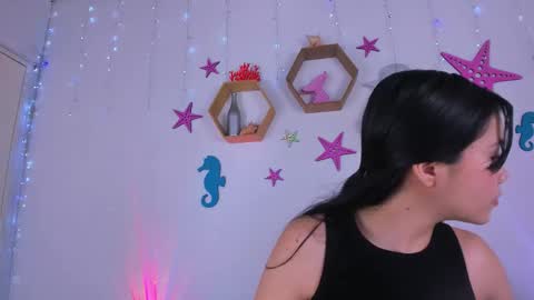 Snapshot of emiily_parkerr chatting on September 17, 3:19 am Emily online show from September 17, 3:19 am
