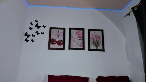 Snapshot of emiily_parkerr chatting on March 18, 11:08 pm Emily online show from March 18, 11:08 pm