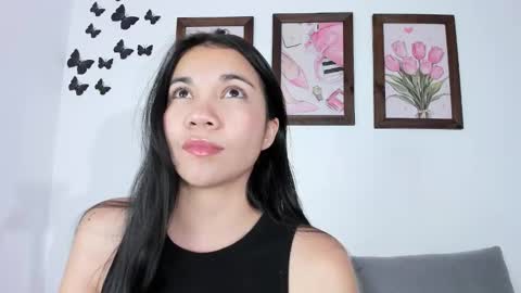 Snapshot of emiily_parkerr chatting on March 26, 11:10 pm Emily online show from March 26, 11:10 pm