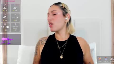 EMILY ROBERTS online show from February 2, 7:23 pm