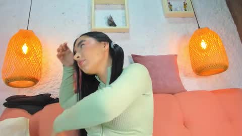 Emily online show from November 24, 12:05 pm