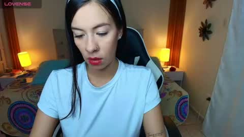 emiily_skinny online show from July 12, 11:18 pm