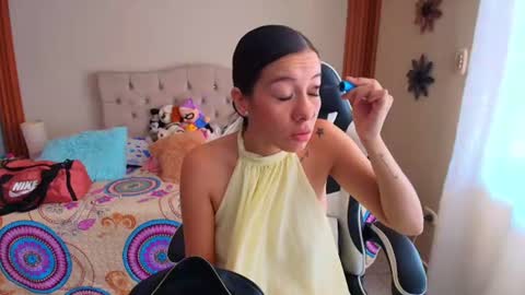 emiily_skinny online show from August 1, 6:18 pm