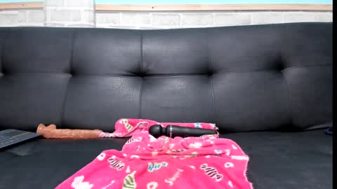 Emily online show from January 2, 4:35 pm