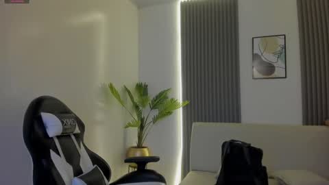    online show from January 15, 12:15 pm