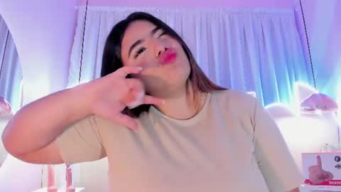 Emiily Grace online show from June 11, 11:41 am